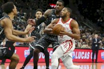 هيوستن روكتس يوقف هزائمه ودنفر يواصل انتصاراته