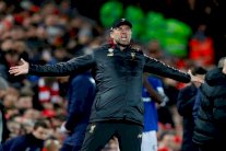 توجيه تهمة سوء السلوك لكلوب على خلفية احتفاله ضد إيفرتون