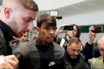 البرازيلي باكيتا يصل إيطاليا تمهيدا للانضمام إلى ميلان