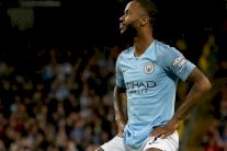 سترلينغ يتهم الصحف الإنكليزية بتغذية العنصرية تجاه اللاعبين السود