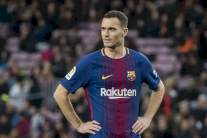 إصابة فيرمالين تبعده شهرا عن برشلونة