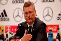 رئيس الاتحاد الألماني يهاجم بدوره إنفانتينو ويطالب بالشفافية