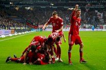 ريبيري يقود بايرن لمواصلة الضغط على دورتمون في الدوري الألماني