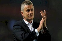 مانشستر يونايتد يعيد الوصل مع الماضي بتعيين سولسكاير مدربا موقتا