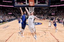 دنفر يعزز صدارته في الغربية وتورونتو يتنازل عنها في الشرقية