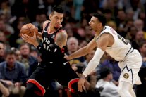 تورونتو يتجاوز فارقا من 17 نقطة وخسارة دنفر