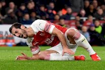 أرسنال يخسر جهود مخيتاريان لستة أسابيع على الأقل