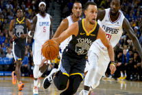 كوري يقود غولدن ستايت إلى فوز قاتل على كليبيرز