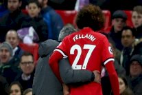 عملية جراحية لفلايني وعودة متوقعة في مارس