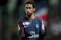 نيمار خارج تشكيلة سان جرمان لمباراة سوشو في كأس فرنسا