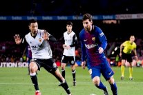 فالنسيا لانقاذ موسمه أمام برشلونة في إياب نصف نهائي كأس إسبانيا