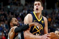 الصربي يوكيتش يحقق أسرع تريبل دبل في تاريخ الـNBA