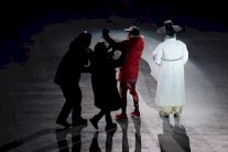 اعتراض متطفل في حفل افتتاح أولمبياد بيونغ تشانغ