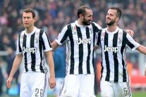 فوز صعب لكل من يوفنتوس ونابولي يبقي الفارق نقطة