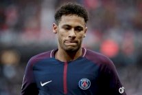 تيري هنري ينصح نيمار بالتوقف عن كرة القدم !