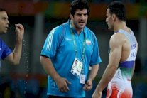 استقالة رئيس الاتحاد الإيراني للمصارعة بعد تصريح على صلة بإسرائيل