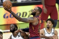 ليبرون جيمس اكبر لاعب ينفرد بتحقيق تريبل دبل خلال شهر