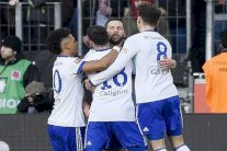 شالكه يلحق بدورتموند إلى المركز الثاني في الدوري الألماني