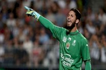 حارس نيس معز حسن يختار الدفاع عن ألوان منتخب تونس