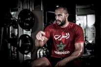 المصارع المغربي بدر هاري يعود بقوة إلى الحلبة