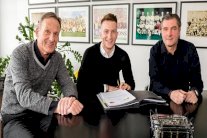 رويس يمدد عقده مع بوروسيا دورتموند حتى 2023