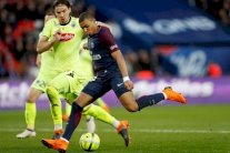 مبابي يقود سان جرمان لفوز جديد رغم النقص العددي