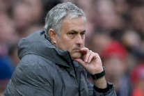 مورينيو المتحفظ مطالب بالمجازفة أمام إشبيلية