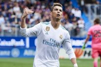 كريستيانو رونالدو يتجاوز رقم غريمه ميسي