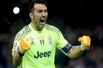 دي بياجيو يعيد بوفون عن إعتزاله وبالوتيلي خارج تشكيلة إيطاليا