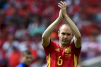 إنييستا ينوي اعتزال اللعب دولياً بعد مونديال روسيا 2018