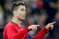 رونالدو يتفوق على محمد صلاح ويقود البرتغال للفوز على مصر بهدفين