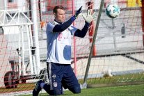 مانويل نوير يعاود التمارين رسميا مع بايرن ميونيخ