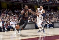 جيمس ينقذ كافالييرز من الخسارة أمام ويزاردز