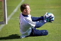 هاينكس راض عن تقدم نوير دون تحديد موعد لعودته