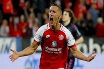 ماينتس يخرج من من منطقة الخطر في الدوري الألماني