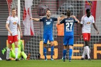 هوفنهايم يسحق لايبزيغ في منافسة قارية وفوز سهل لبايرن