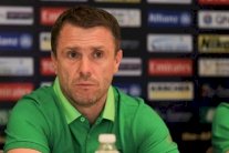 الأهلي السعودي يستغني عن ريبروف والجبال يقوده في دوري الأبطال