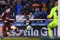 برشلونة يتوج بطلا للدوري الإسباني برباعية في شباك ديبورتيفو لا كورونيا