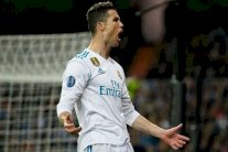 رونالدو الوحيد من ثلاثي الـ