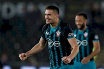 ساوثمبتون يعزز حظوظه في البقاء في الدوري الإنكليزي