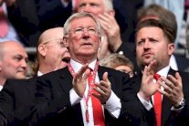 مانشستر يونايتد يشكر المتضامنين مع فيرغوسون في أزمته الصحية