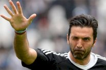 هل حانت لحظة اعتزال العملاق بوفون؟