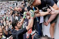 إصابة ستة مشجعين تعكر احتفالات يوفنتوس