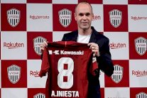 نادي فيسل كوبي الياباني يعلن ضم النجم الإسباني أندريس إنييستا