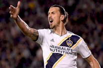 ثنائية ثانية لابراهيموفيتش وغالاكسي يخسر