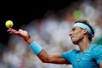 نادال يواصل زحفه وشارابوفا تنتظر سيرينا