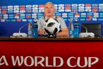 ديشان يطلب من لاعبيه 