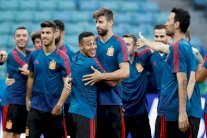 إسبانيا تواجه البرتغال دون 