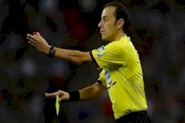 حكم تركي لمباراة المغرب-إيران وهولندي للقاء مصر-الأوروغواي