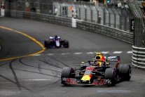 ريد بول تتخلى عن محركات رينو لصالح هوندا في الموسمين المقبلين